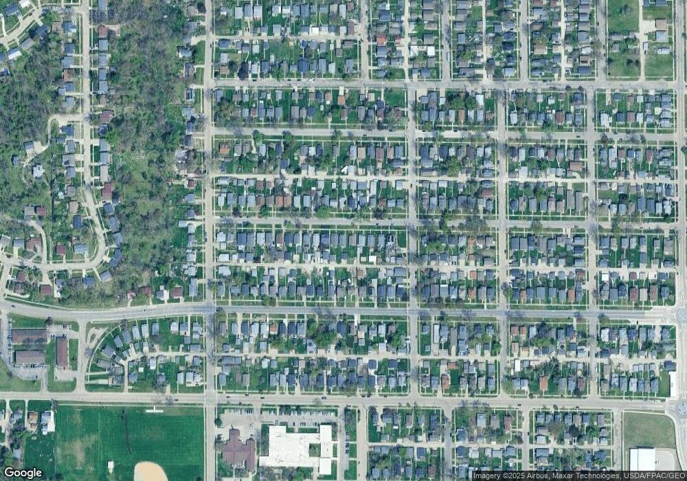 1025 G Ave NW, Cedar Rapids, IA 52405 - photo 1