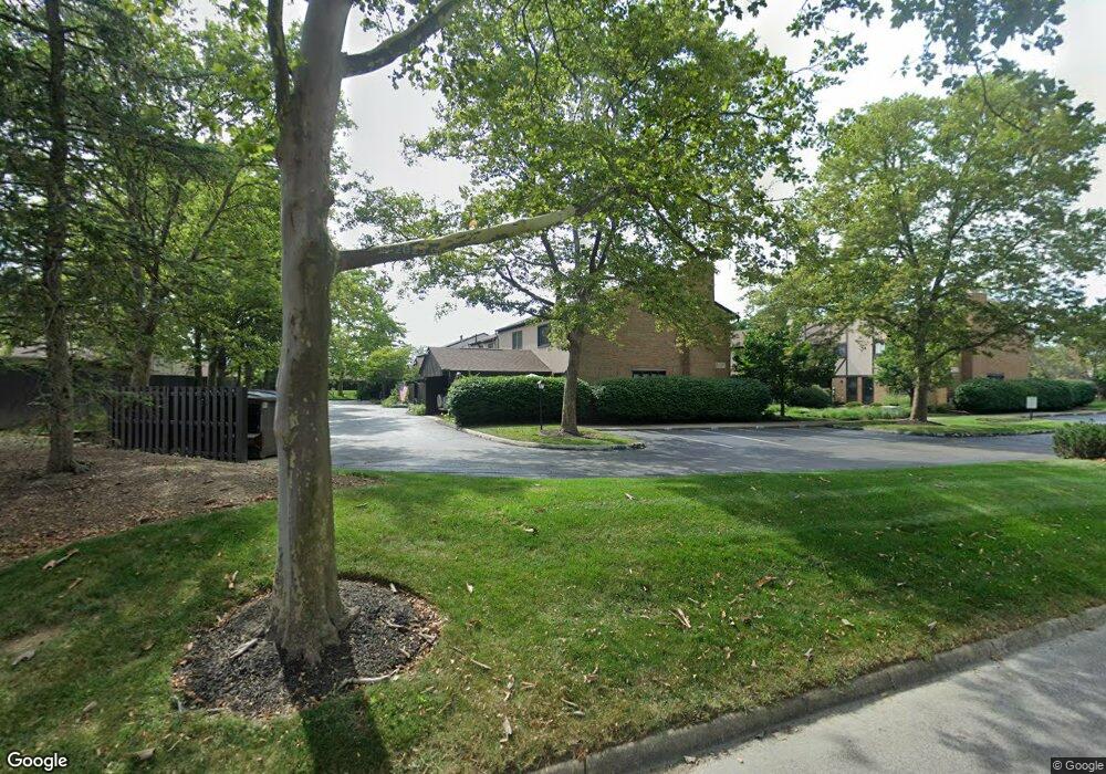 5317 Tartan Ln unit 7, Columbus, OH 43235 - photo 1