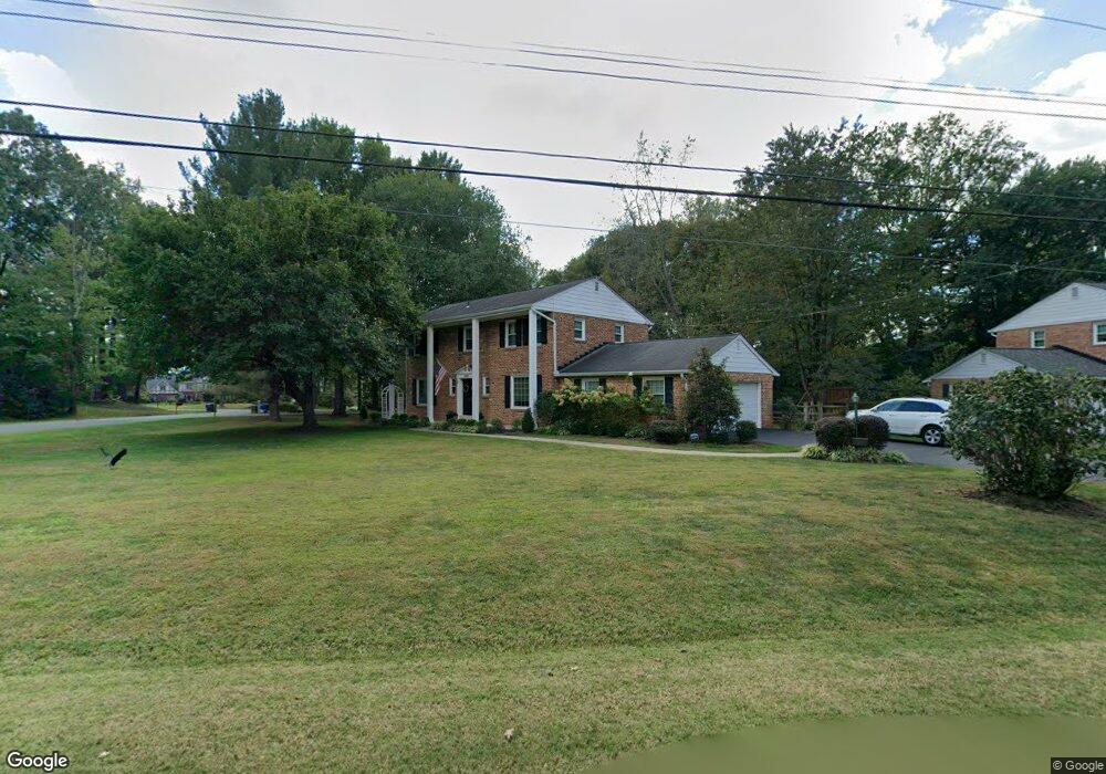 8000 Cindy Ln, Bethesda, MD 20817 - photo 1