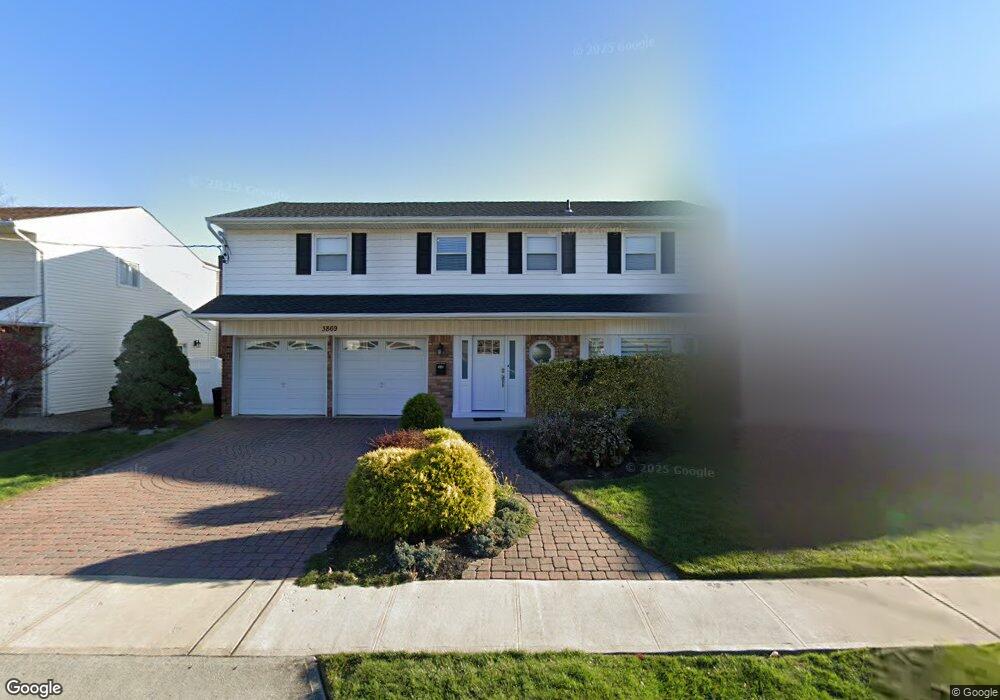 3869 Sally Ln, Oceanside, NY 11572 - photo 1