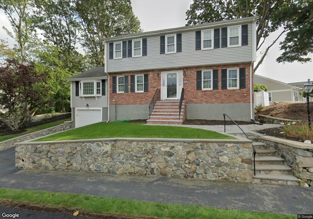 22 Fieldstone Dr, Stoneham, MA 02180 - photo 1