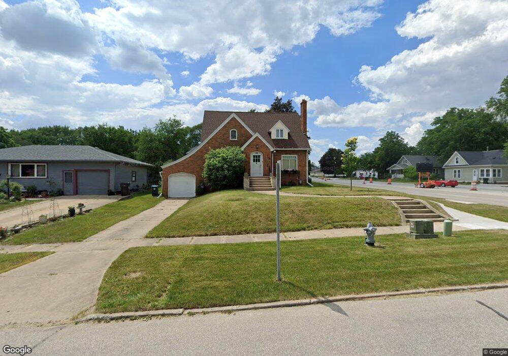 103 Catherine St, Cedar Falls, IA 50613 - photo 1