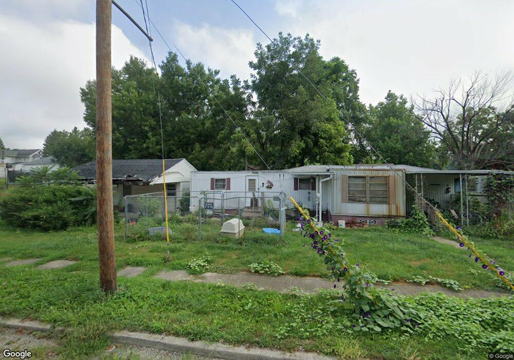 351 E Beardstown St, Virginia, IL 62691 - photo 1