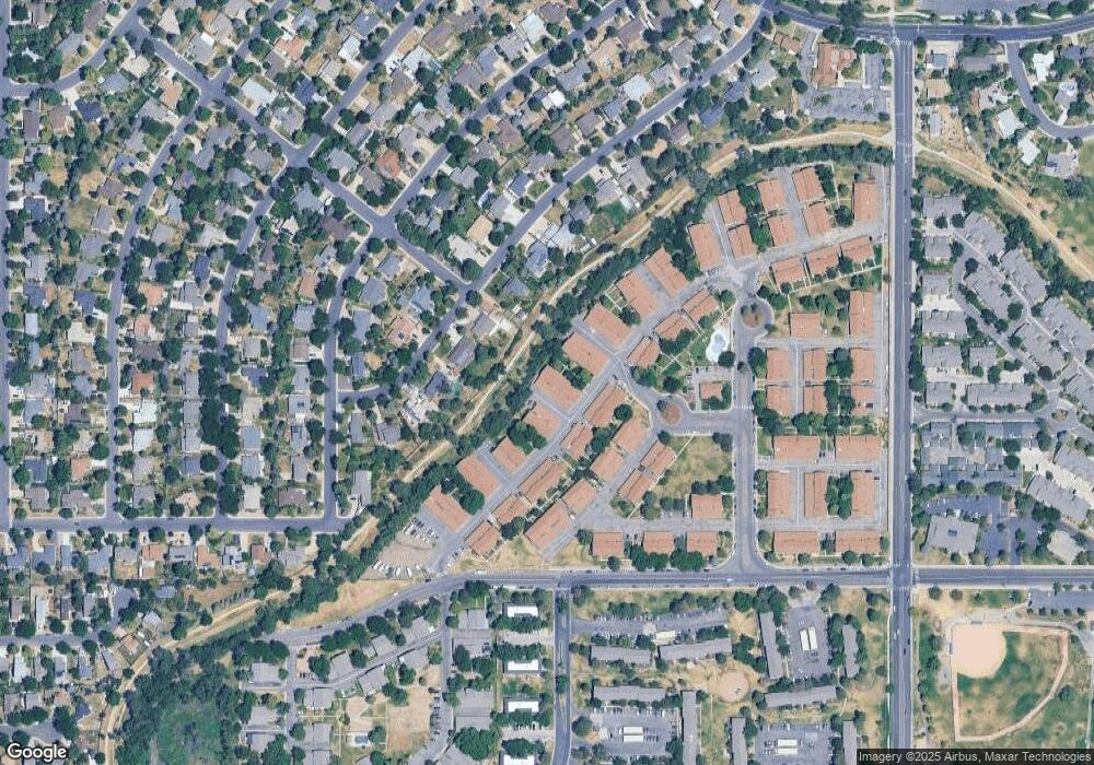 11813 E Canal Dr, Aurora, CO 80011 - photo 1