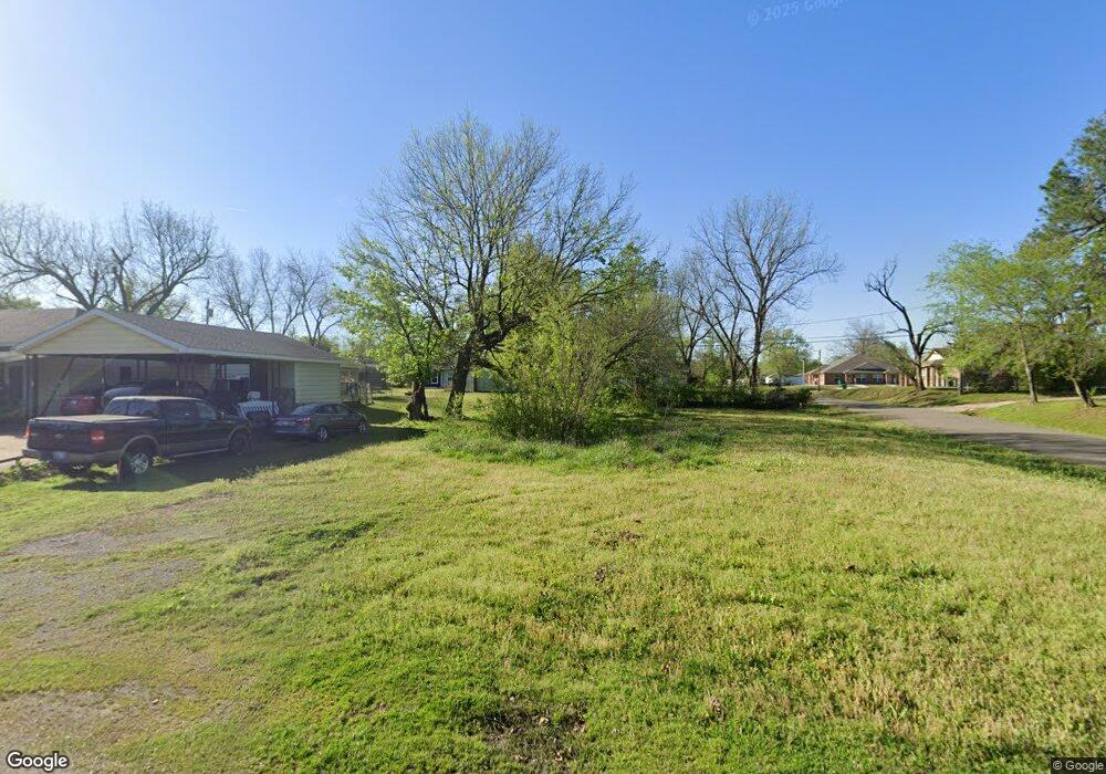 104 E Mill Ave, Sapulpa, OK 74066 - photo 1