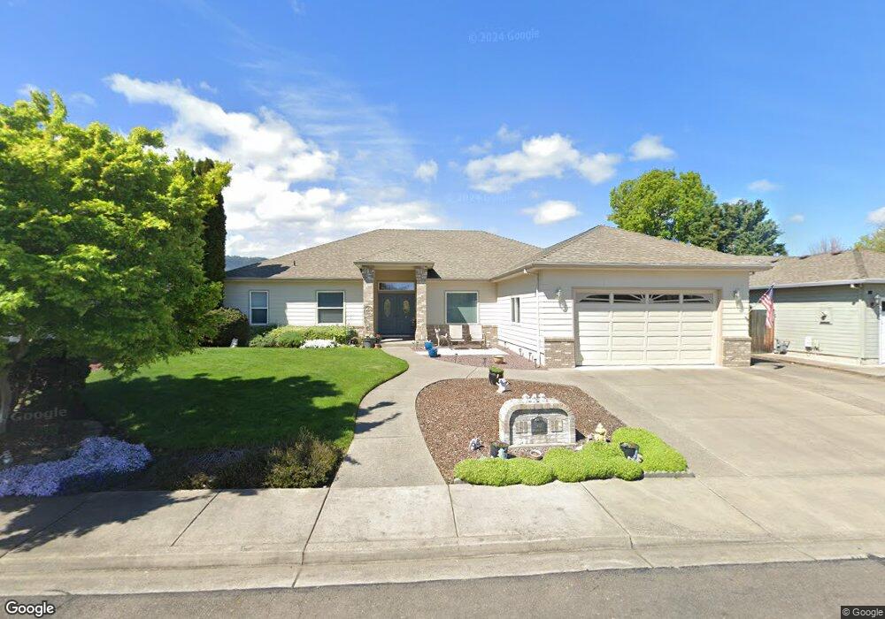 917 Mendolia Way, Central Point, OR 97502 - photo 1