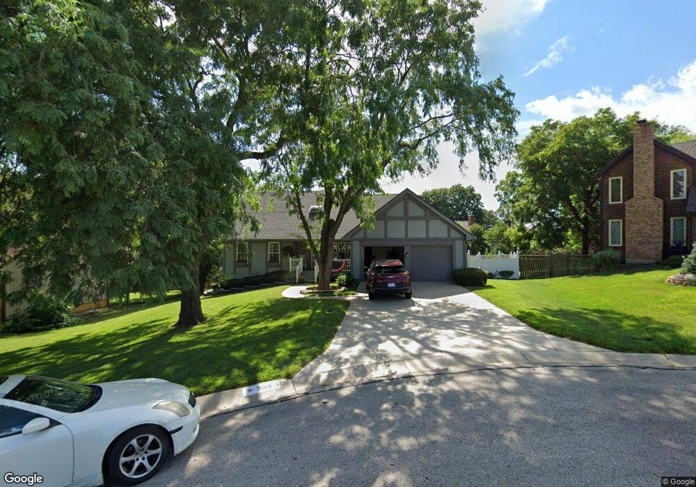 5018 Stearns St, Shawnee, KS 66203 - photo 1