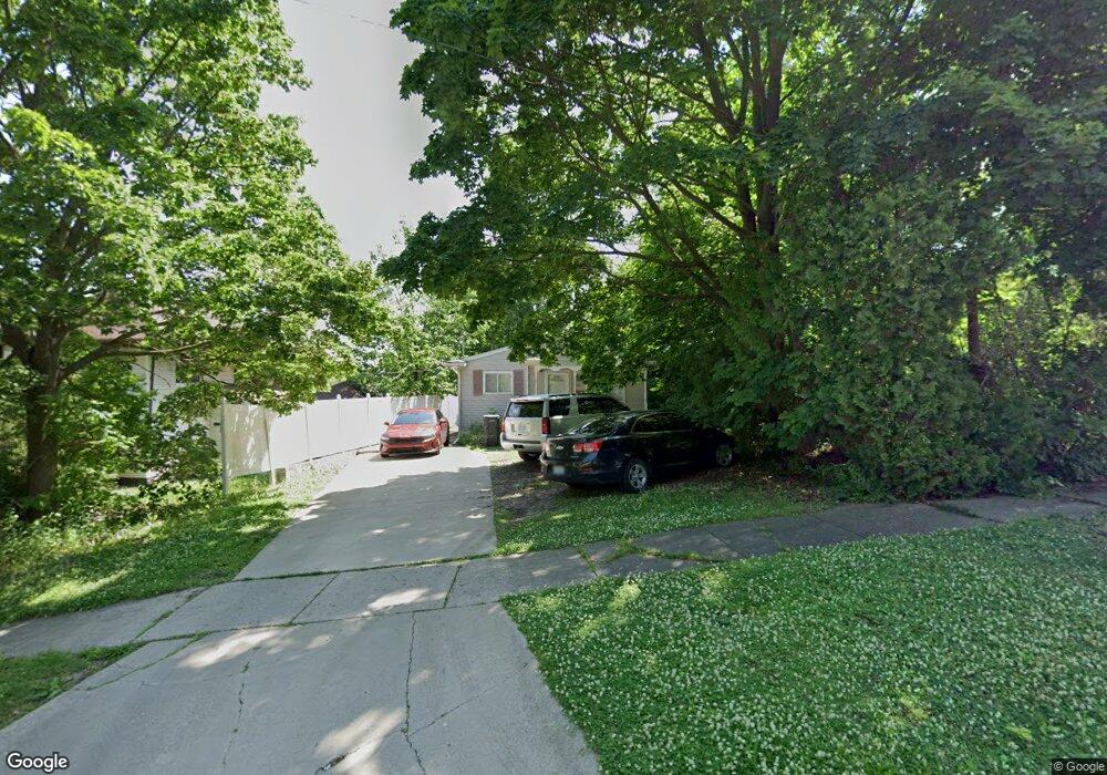 1732 Crescent Dr, Flint, MI 48503 - photo 1