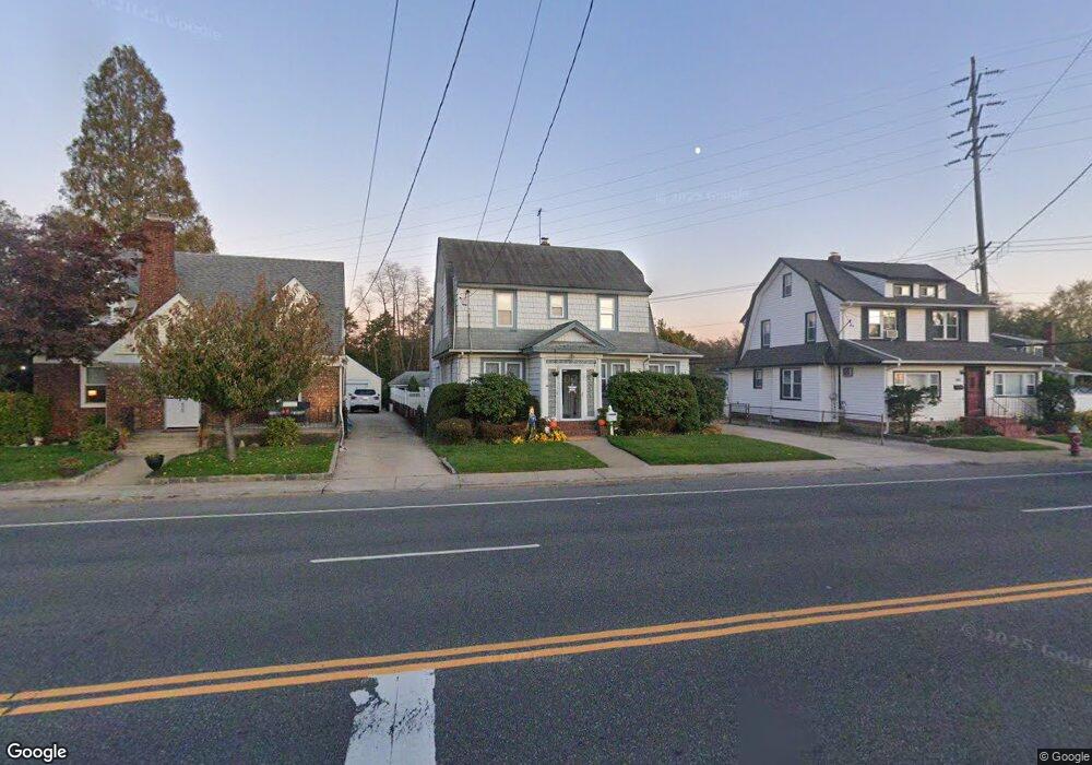 416 Ocean Ave, Malverne, NY 11565 - photo 1