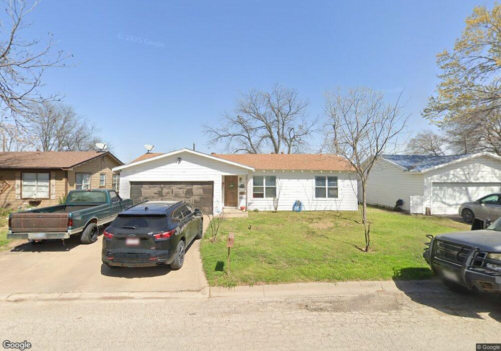 1712 Raylene Dr, Cleburne, TX 76033 - photo 1