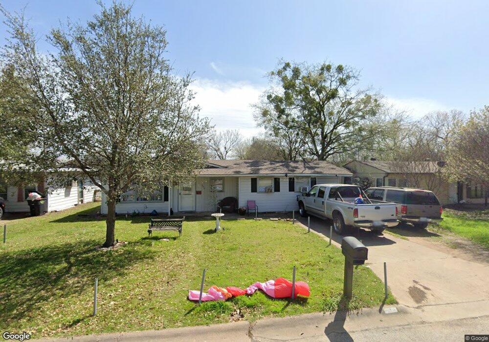 903 Euclid St, Cleburne, TX 76033 - photo 1