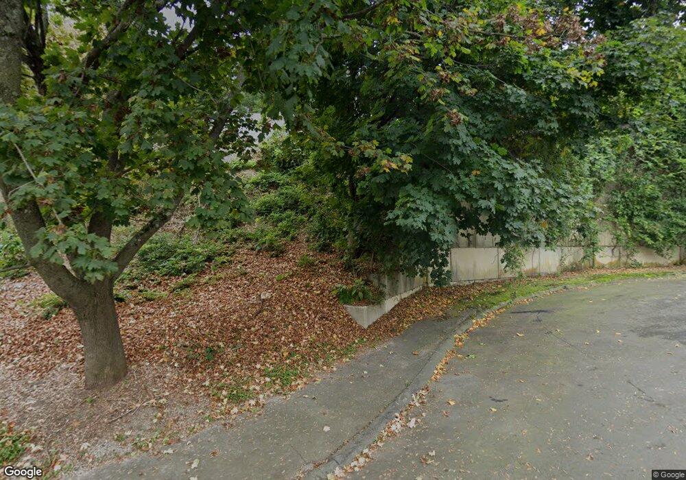 55 Deerwood Ln unit 7, Waterbury, CT 06704 - photo 1