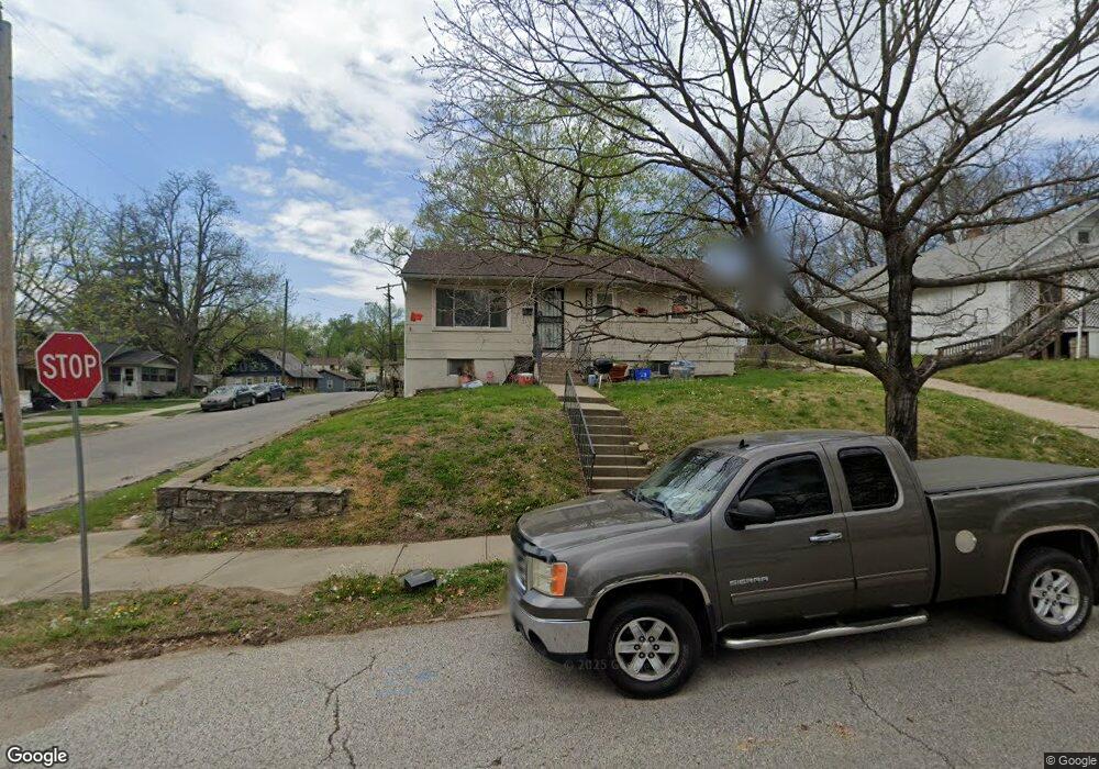 6746 Askew Ave, Kansas City, MO 64132 - photo 1