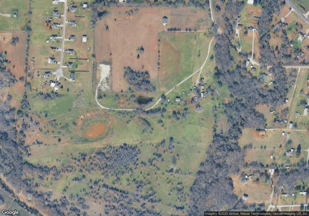 640 W Browder Cir, Azle, TX 76020 - photo 1