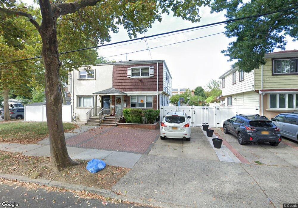 7214 162nd St, Fresh Meadows, NY 11365 - photo 1