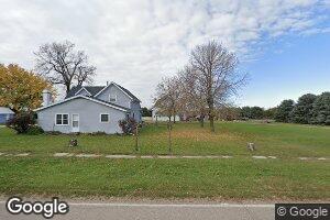 1305 Hayes Ave, Hull, IA 51239