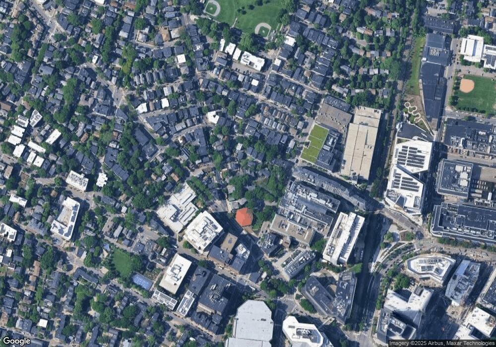 8 Lilac Ct, Cambridge, MA 02141 - photo 1