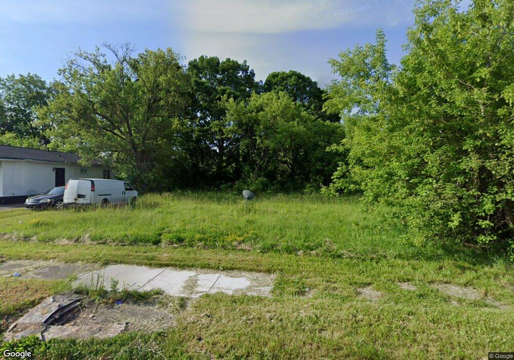 114 E Russell Ave, Flint, MI 48505 - photo 1