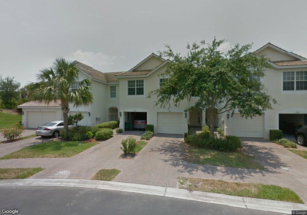 896 Hampton Cir, Naples, FL 34105 - photo 1