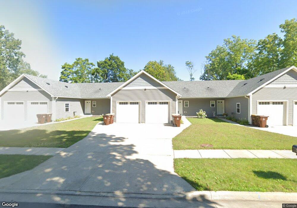 417 Locust St unit 2, Marshall, MI 49068 - photo 1