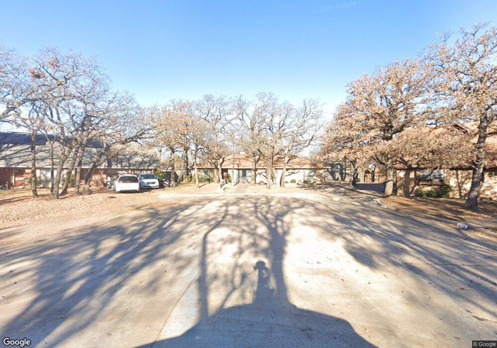 625 Kentwood Cir, Bedford, TX 76021 - photo 1