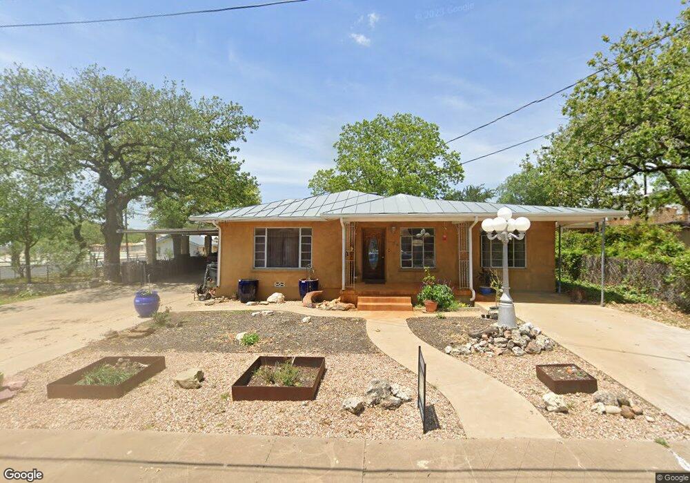 404 N Adams St, Fredericksburg, TX 78624 - photo 1