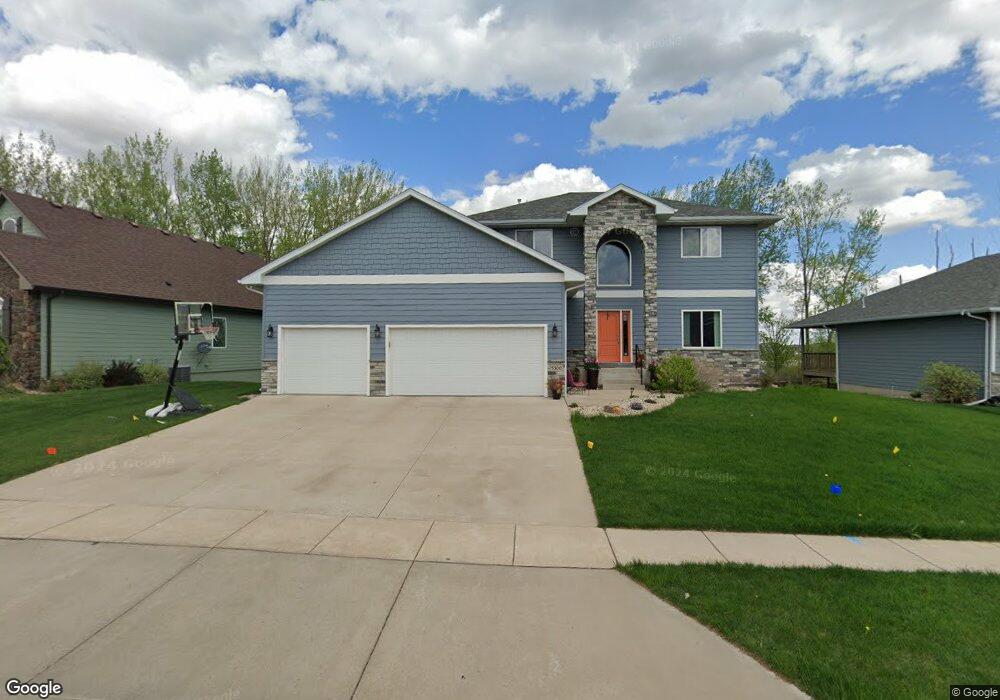 5300 S Woodsedge Trail, Sioux Falls, SD 57108 - photo 1