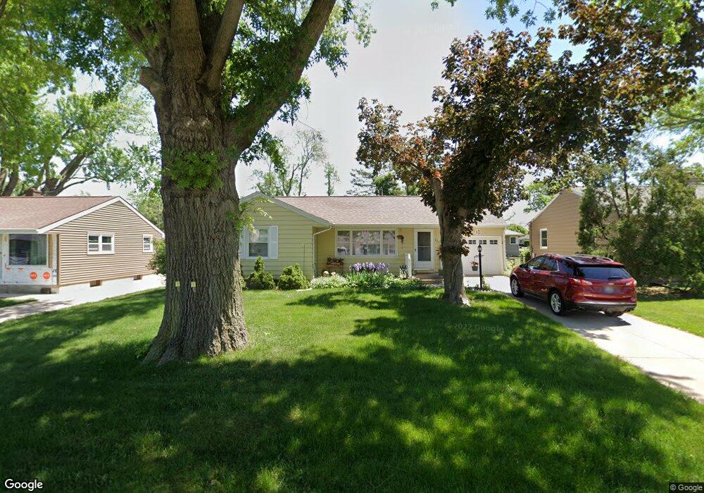 526 32nd St SE, Cedar Rapids, IA 52403 - photo 1