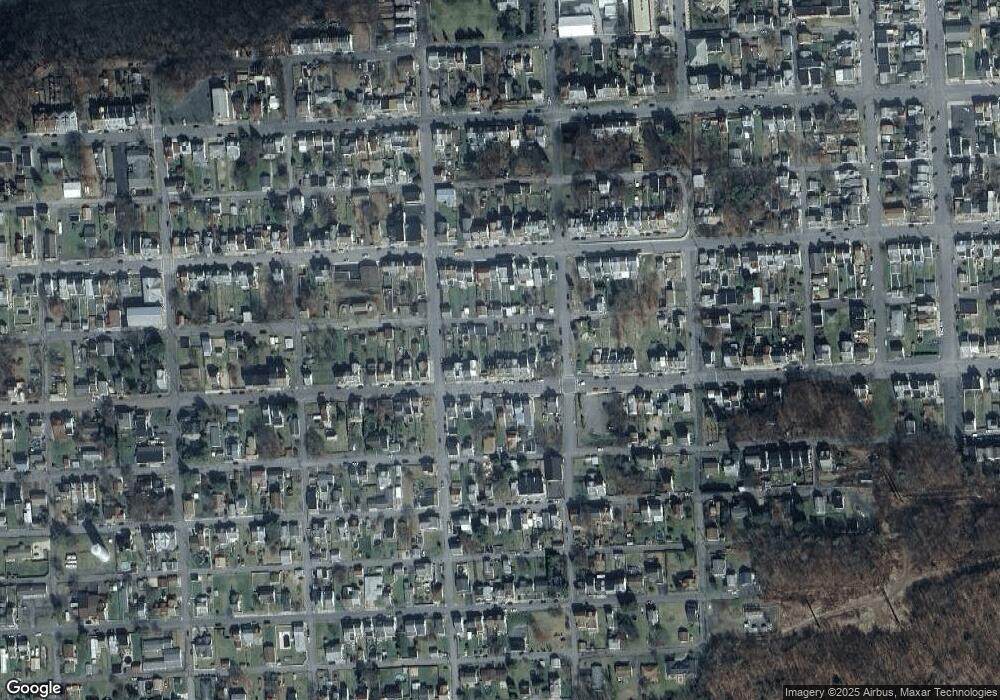 1027 W Mulberry St, Coal Township, PA 17866 - photo 1