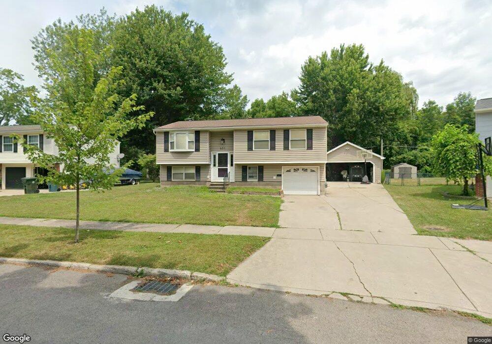 951 Fairmont Ave, North Tonawanda, NY 14120 - photo 1