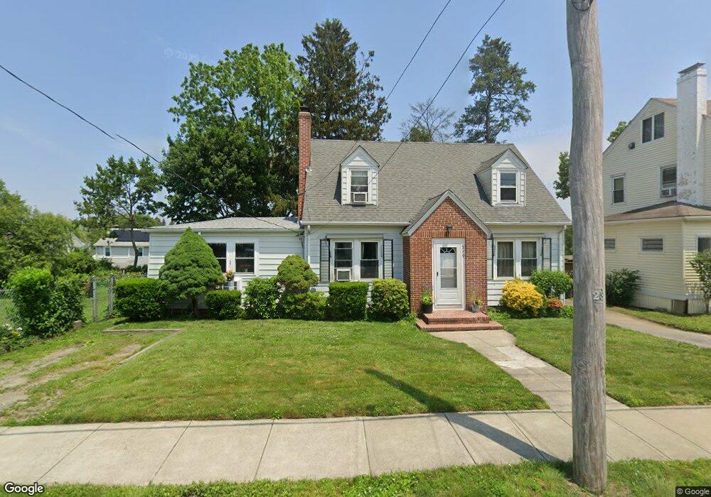 279 Beckwith St, Cranston, RI 02910 - photo 1