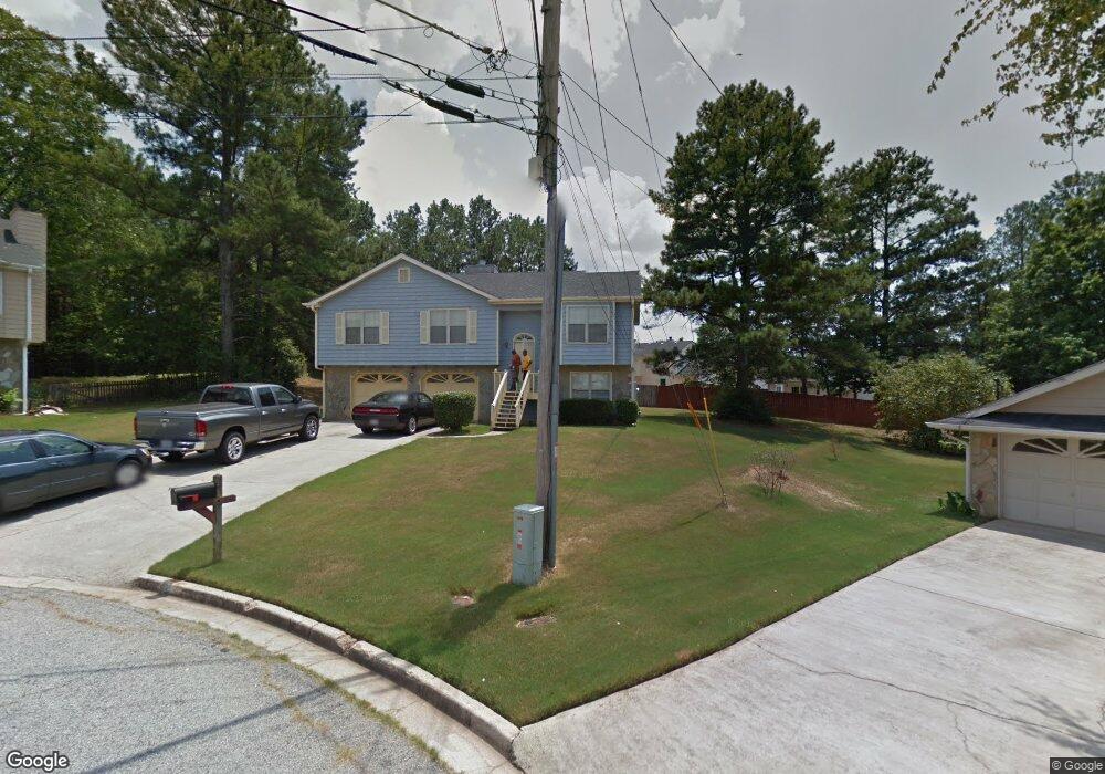 1976 Lown Farm Ct, Lithonia, GA 30058 - photo 1