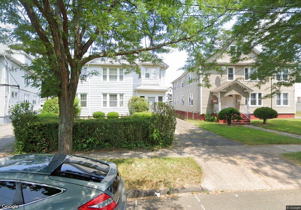 88 Pembroke St unit 90, Hartford, CT 06112 - photo 1