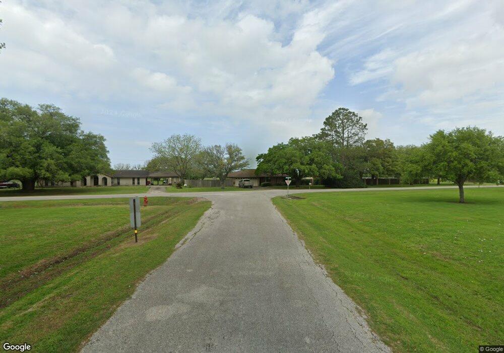 23 Trinity St, Bay City, TX 77414 - photo 1