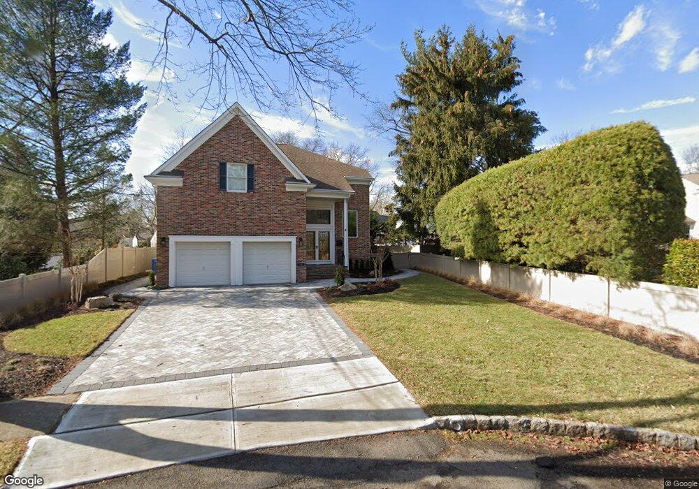 14 Hofer Ct, Metuchen, NJ 08840 - photo 1