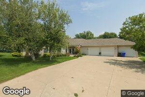 2019 1st St, Hull, IA 51239