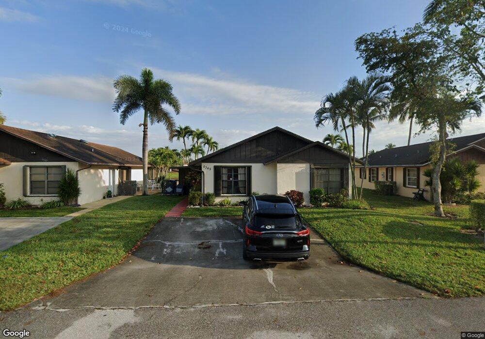 5345 Mendoza St unit 22B, West Palm Beach, FL 33415 - photo 1