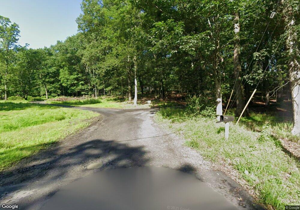 1050 Longwoods Dr, Stroudsburg, PA 18360 - photo 1