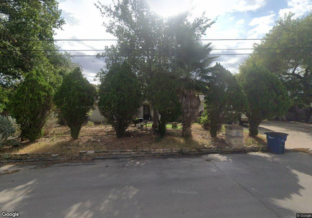 1322 Hillcrest Dr, New Braunfels, TX 78130 - photo 1