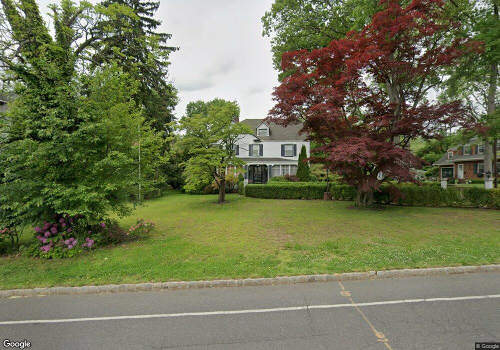 653 Ridgewood Rd, Maplewood, NJ 07040 - photo 1