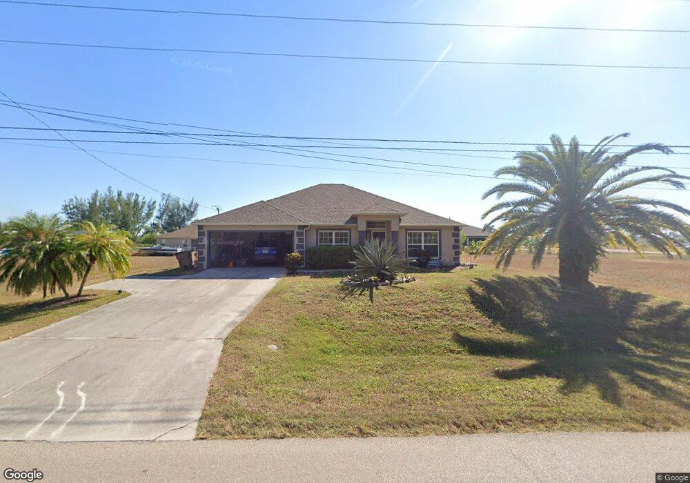 426 Jacaranda Pkwy E, Cape Coral, FL 33909 - photo 1
