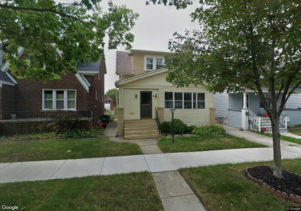 1145 Wayburn St, Grosse Pointe, MI 48230 - photo 1