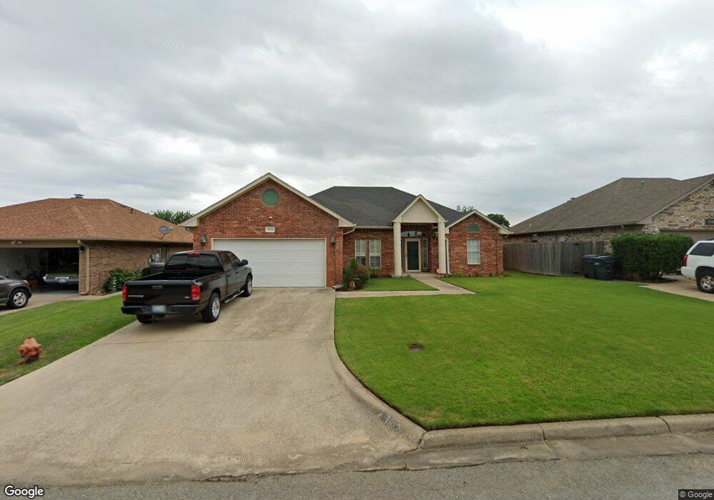 1912 Red Oak Dr, Ardmore, OK 73401 - photo 1