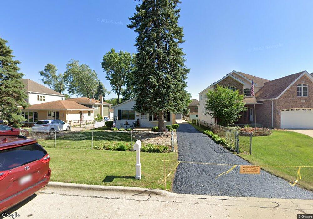 574 W Crockett Ave, Elmhurst, IL 60126 - photo 1