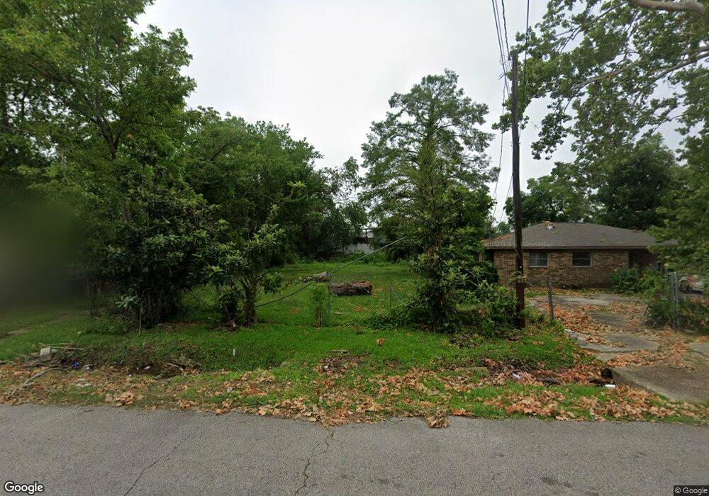 2402 Melbourne St, Houston, TX 77026 - photo 1