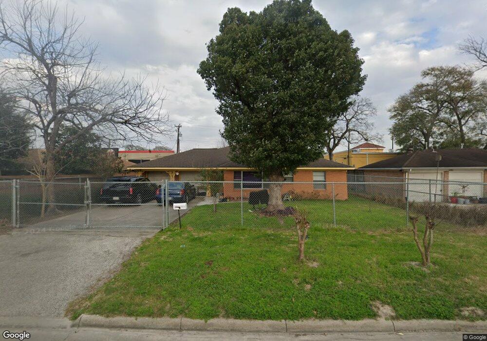 4610 Billingsley St, Houston, TX 77009 - photo 1