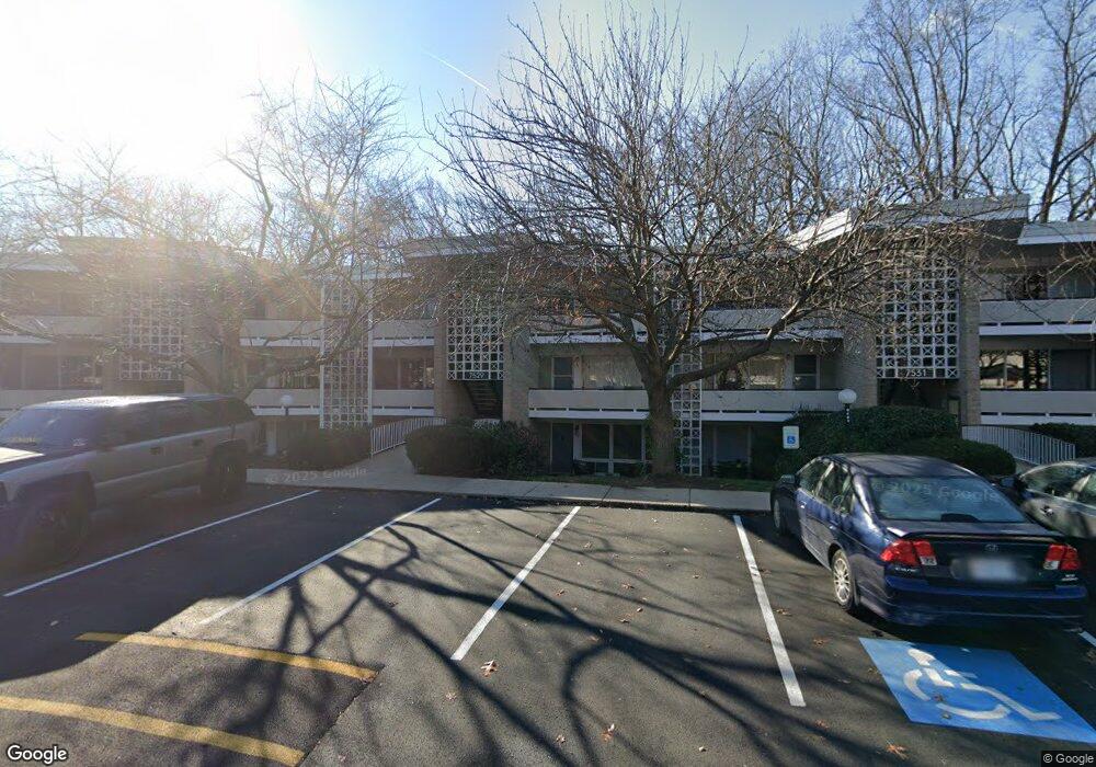 7536 Spring Lake Dr, Bethesda, MD 20817 - photo 1