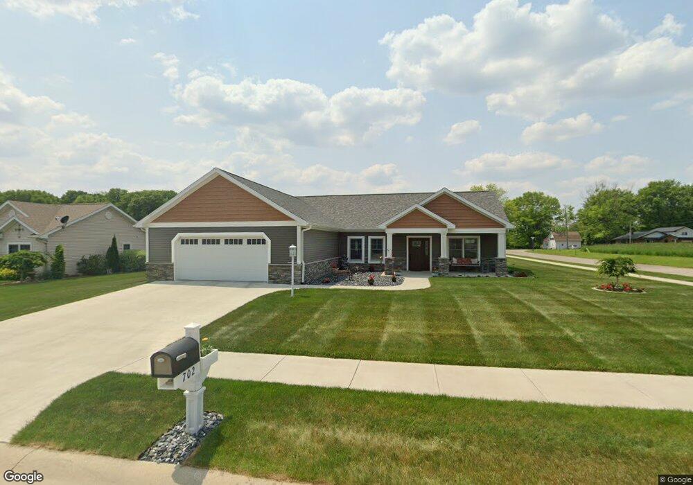 702 Millers Ct, Nappanee, IN 46550 - photo 1