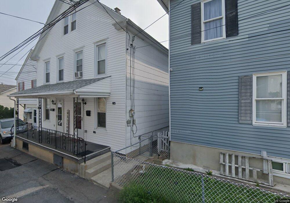 605 Clinton Ct, Hazleton, PA 18201 - photo 1