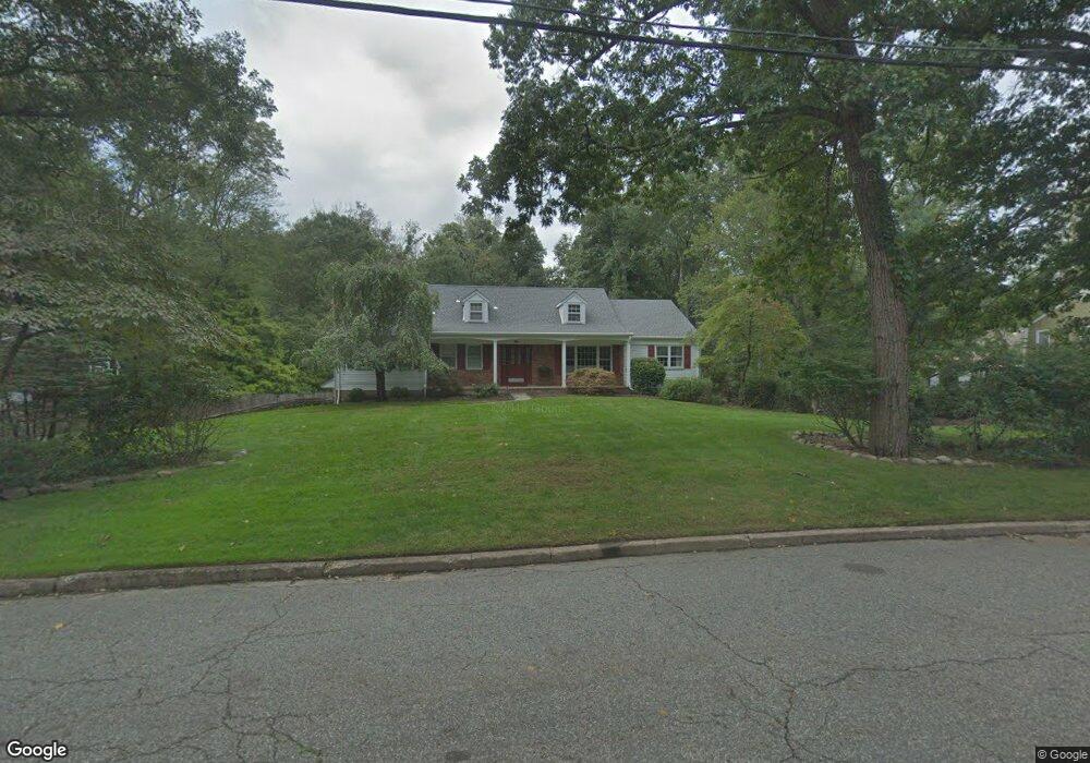 5 Roxbury Downs, Upper Saddle River, NJ 07458 - photo 1